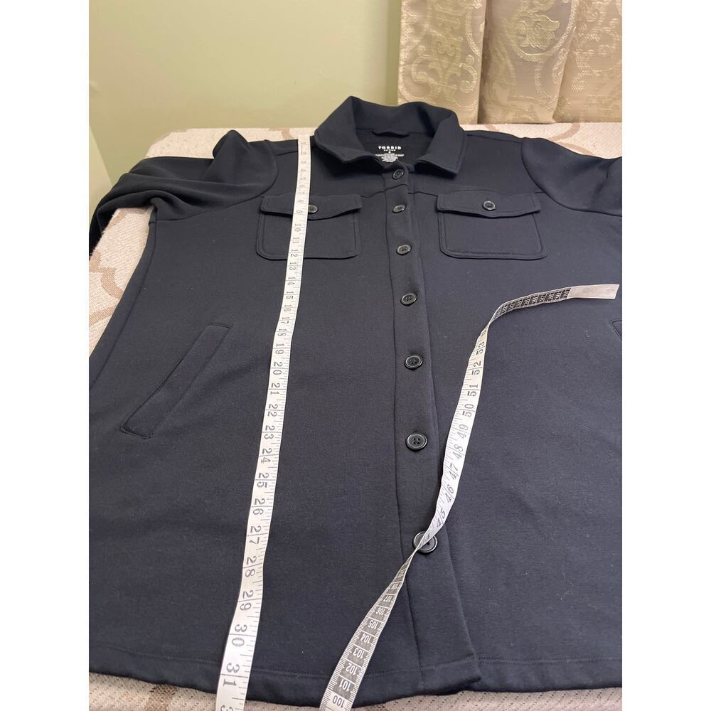 Torrid TRU Brushed Fleece Active Black Button Front Shacket, size 2X - Picture 8 of 11